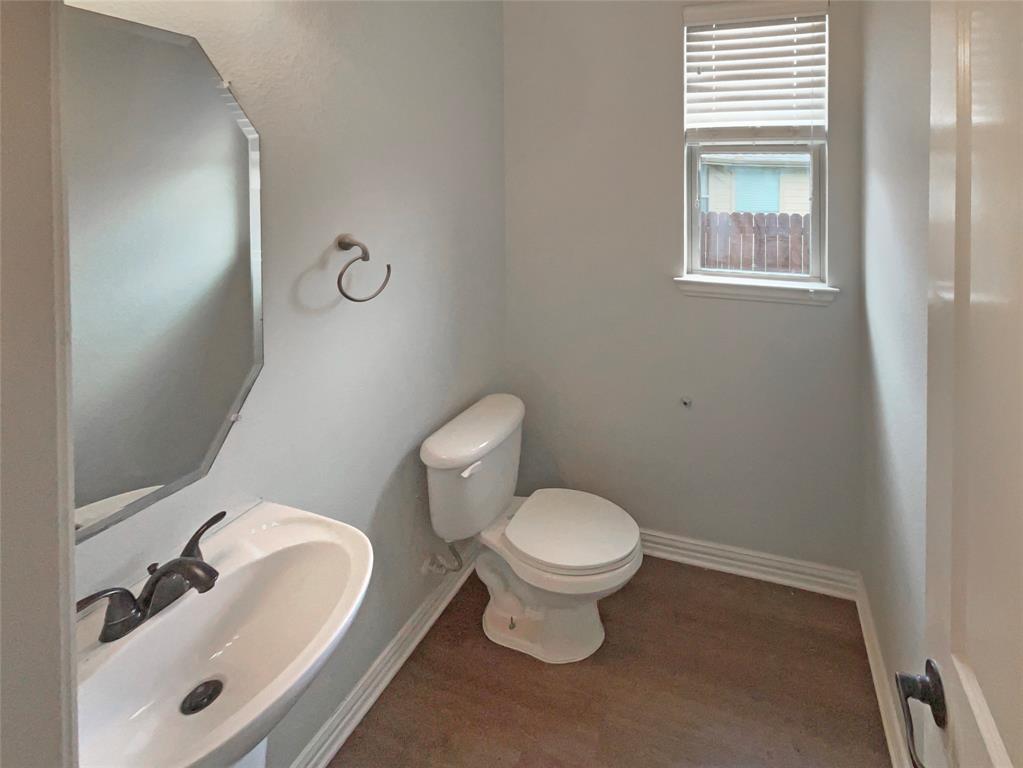 1005 Lake Hollow Drive Property Photo 14