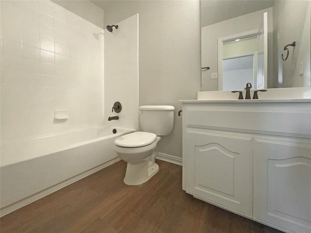 1005 Lake Hollow Drive Property Photo 20