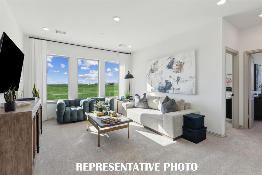 208 Dylan Way Property Photo 14