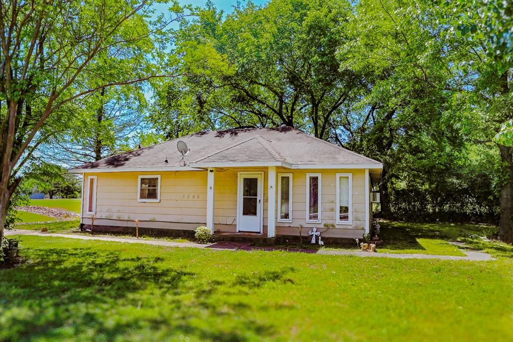 1240 E Hickory Street Property Photo