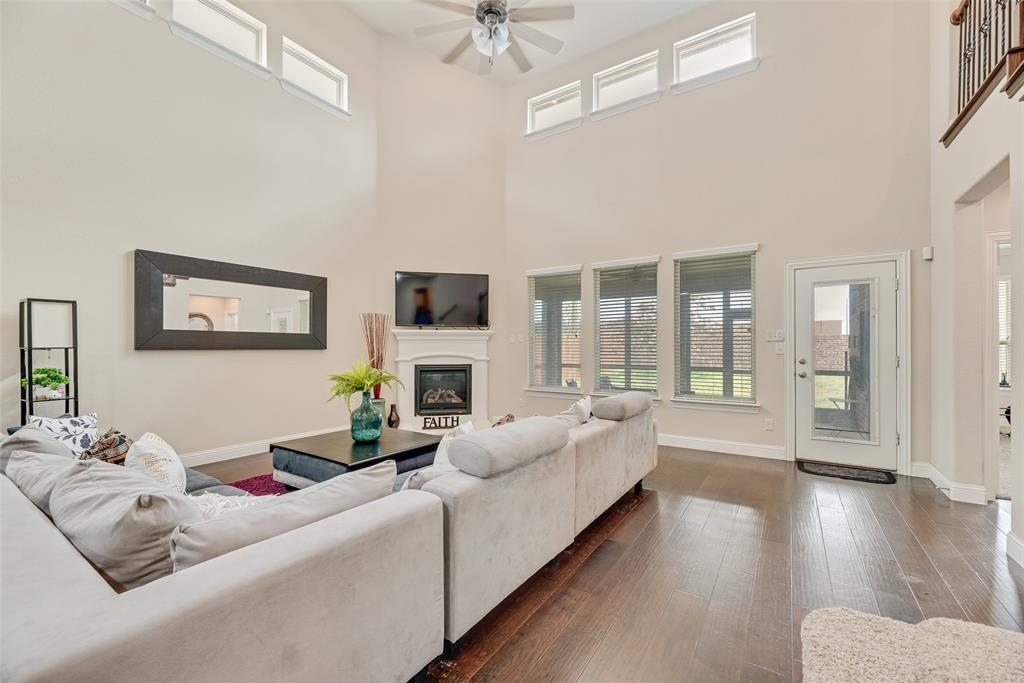 2314 Marigold Drive Property Photo 5