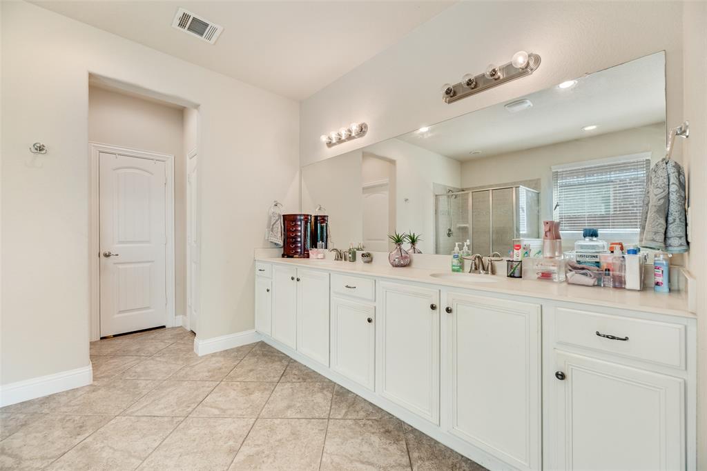 2314 Marigold Drive Property Photo 12