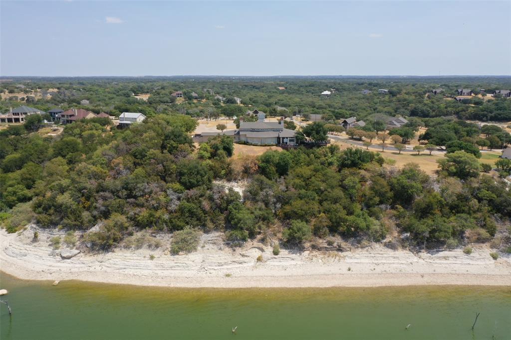 1096 Lakeside Trail Property Photo 3