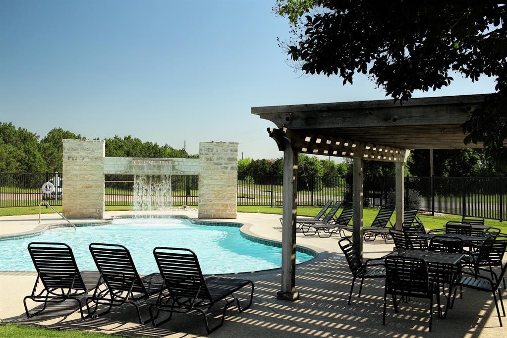 1096 Lakeside Trail Property Photo 13