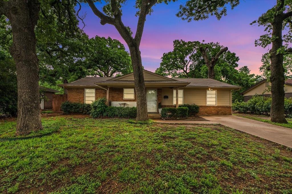 2244 Cambridge Drive Property Photo