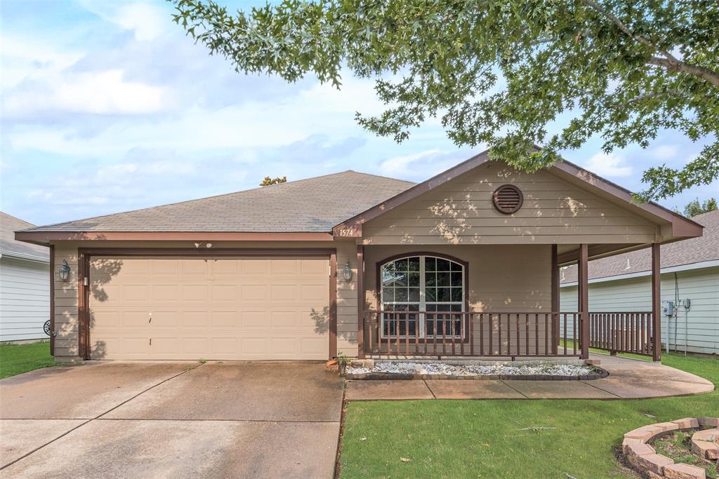 1574 Wildflower Drive Property Photo 4
