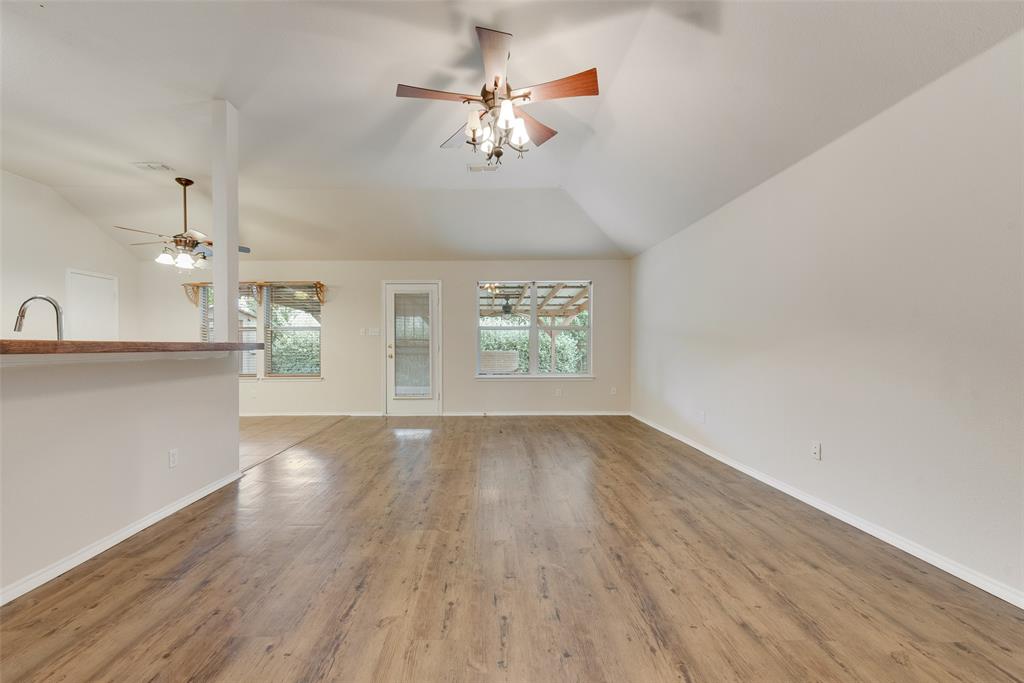 1574 Wildflower Drive Property Photo 16