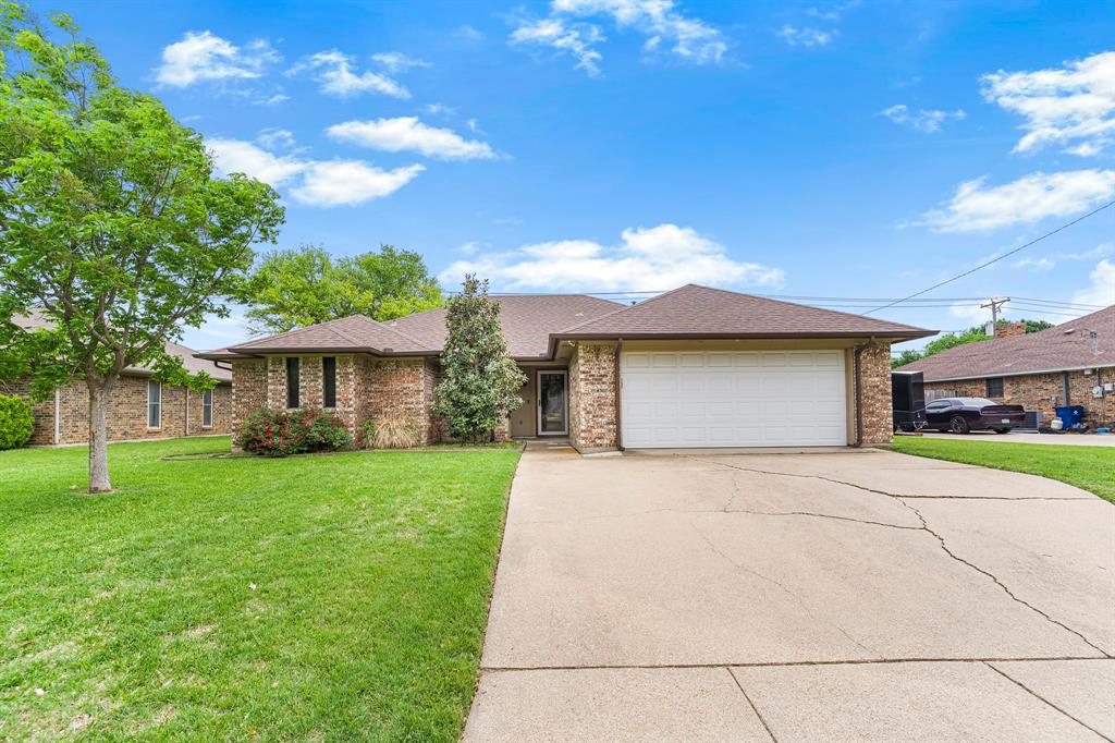 832 Ridgeview Drive Property Photo