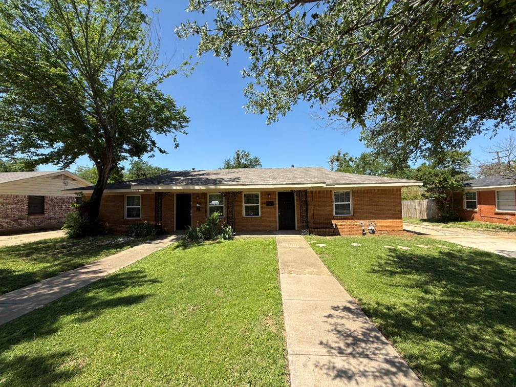 2506 Normont Circle Property Photo 1