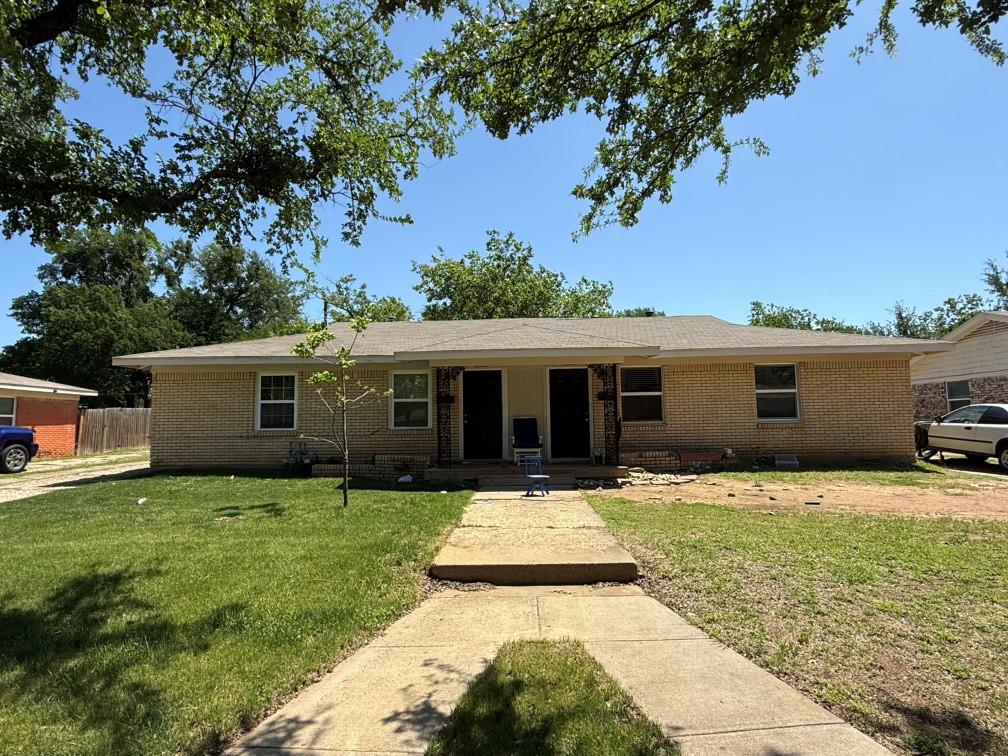 2505 Normont Circle Property Photo 1