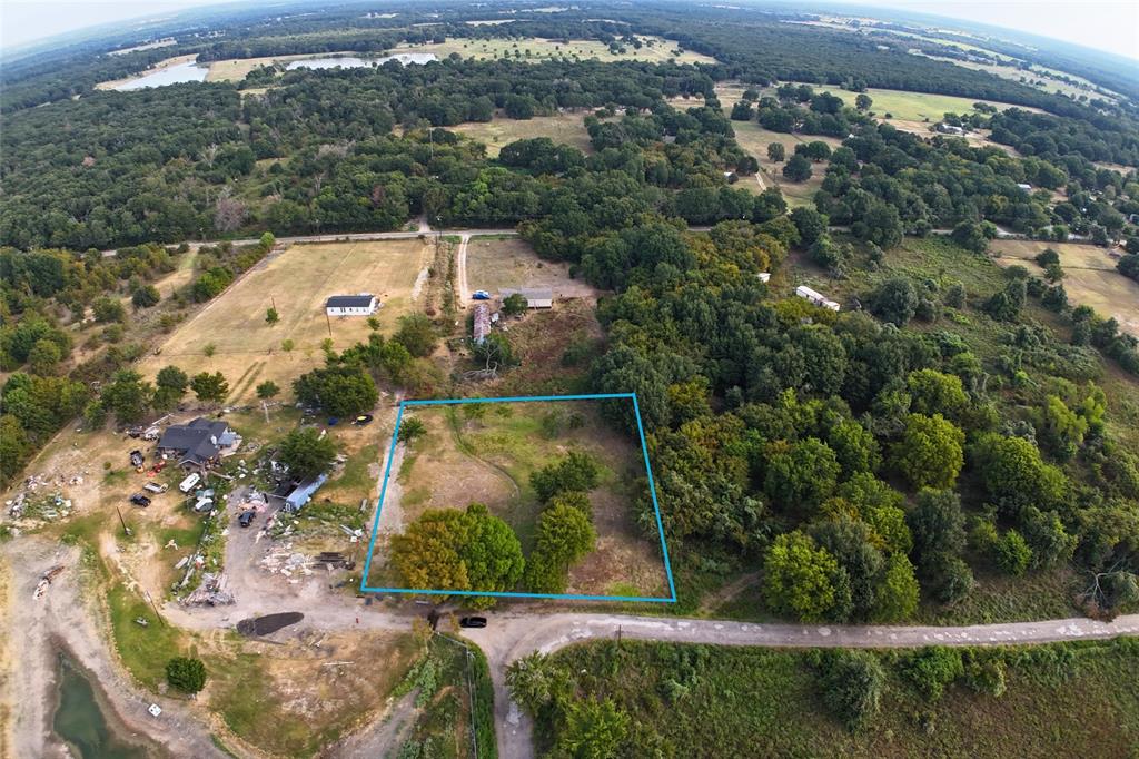 11161 Lakeside Drive Property Photo 3