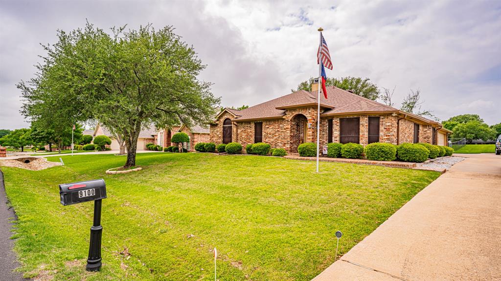 9100 Bellechase Property Photo