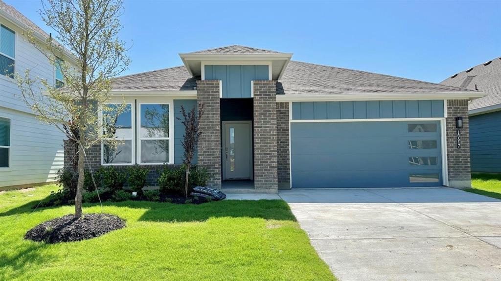 10617 ZIRCON Lane Property Photo 1