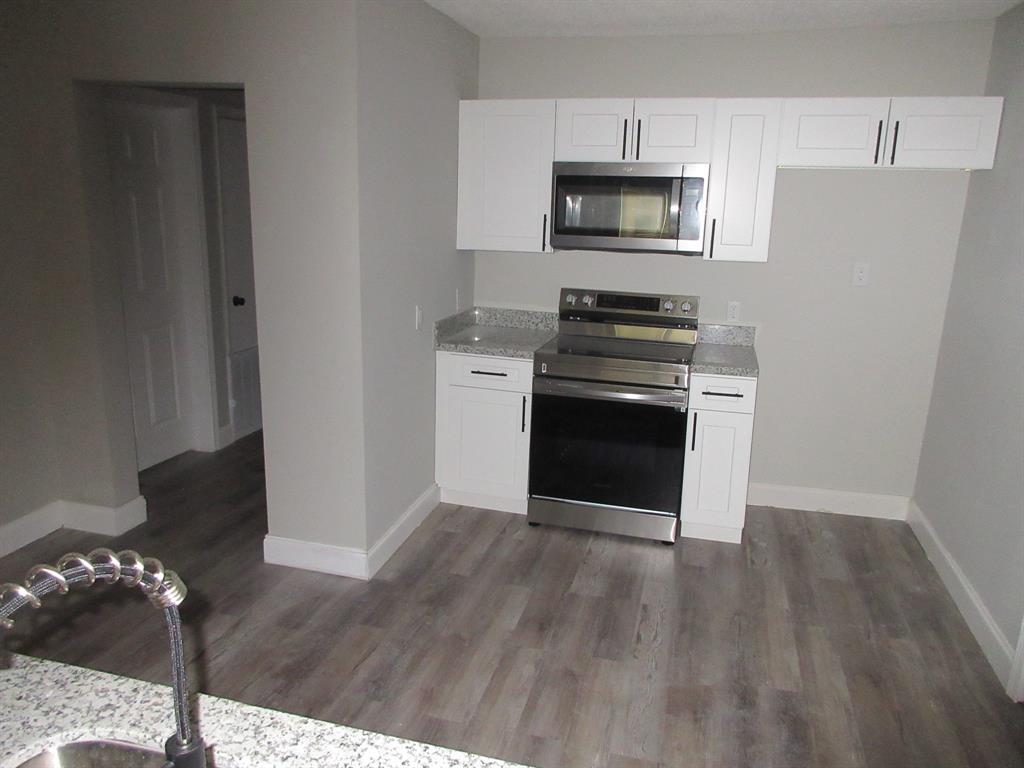 328 S Talton Street Property Photo 6