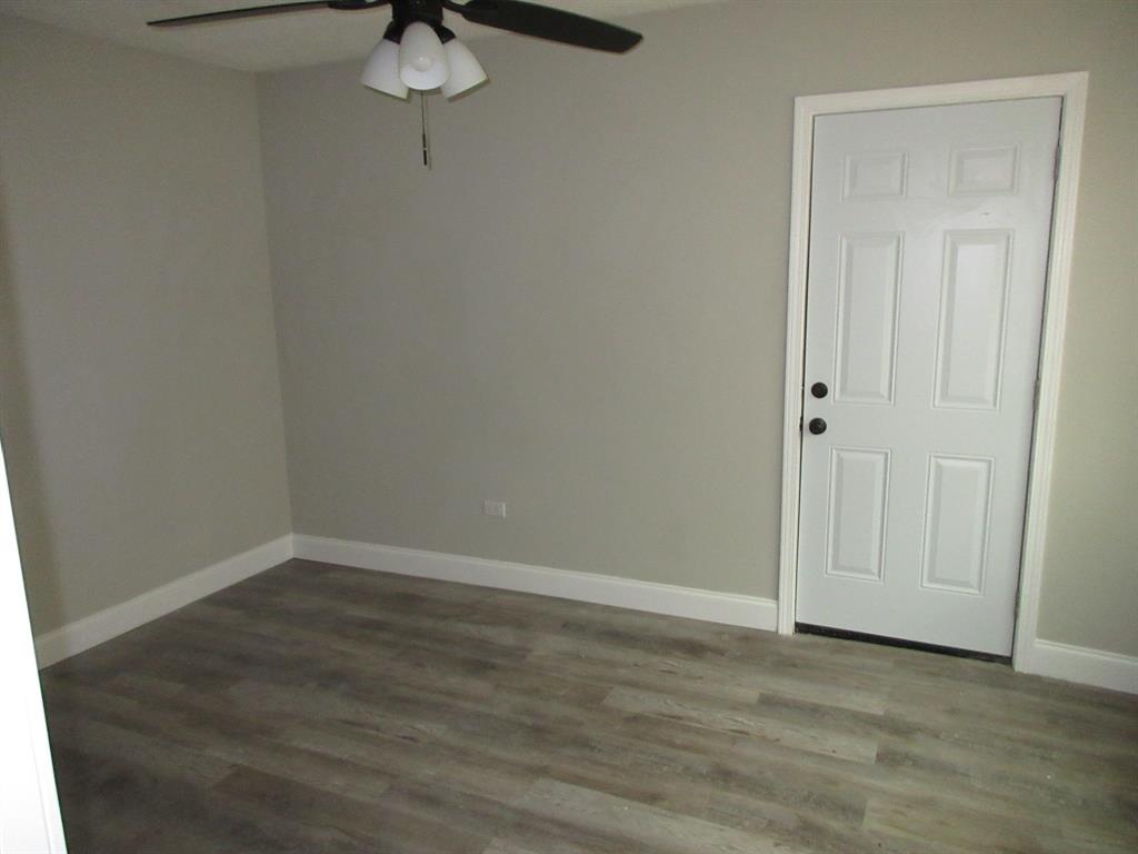 328 S Talton Street Property Photo 11