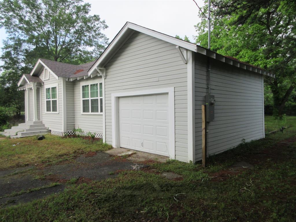 328 S Talton Street Property Photo 17