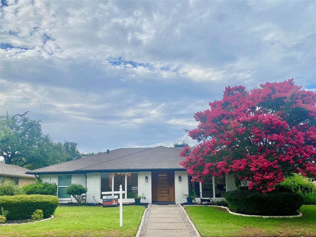 433 Fieldwood Drive Property Photo 1