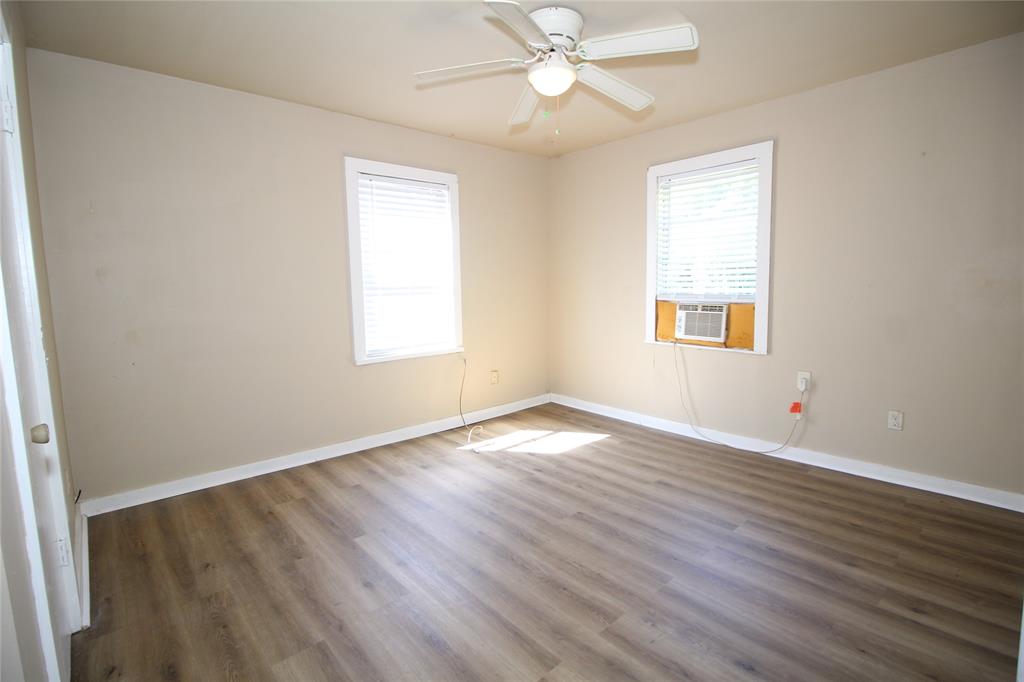 631 Leon Street Property Photo
