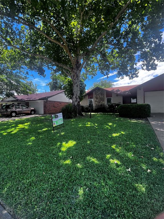 2551 Mossglen Drive