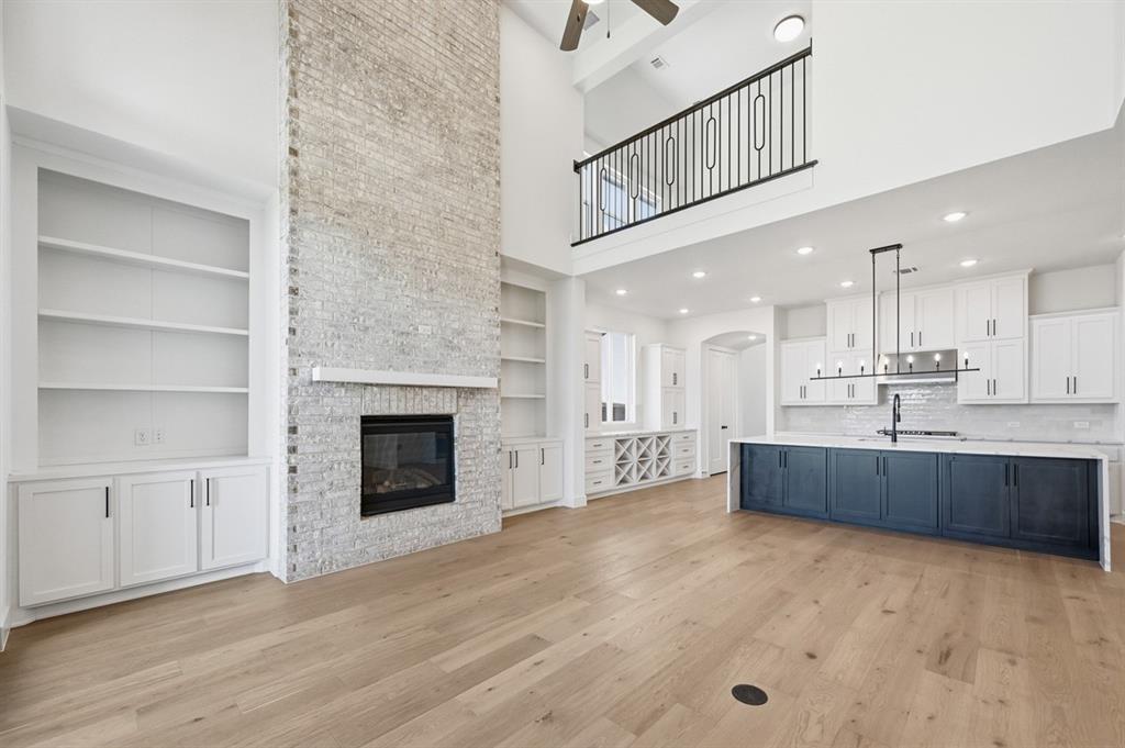 929 Shady Oaks Drive Property Photo 6