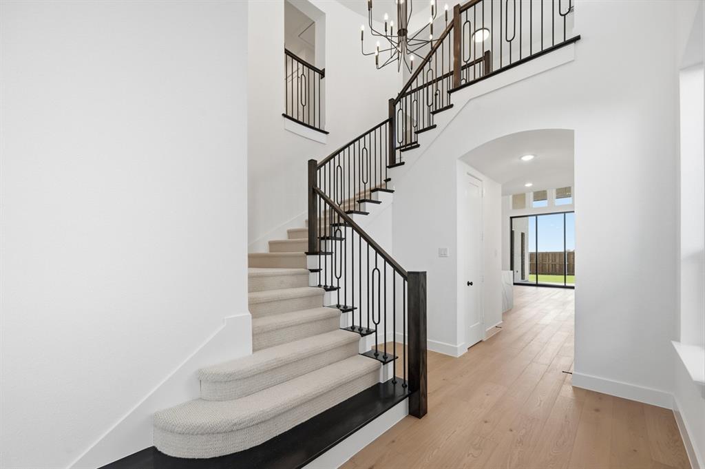 929 Shady Oaks Drive Property Photo 16