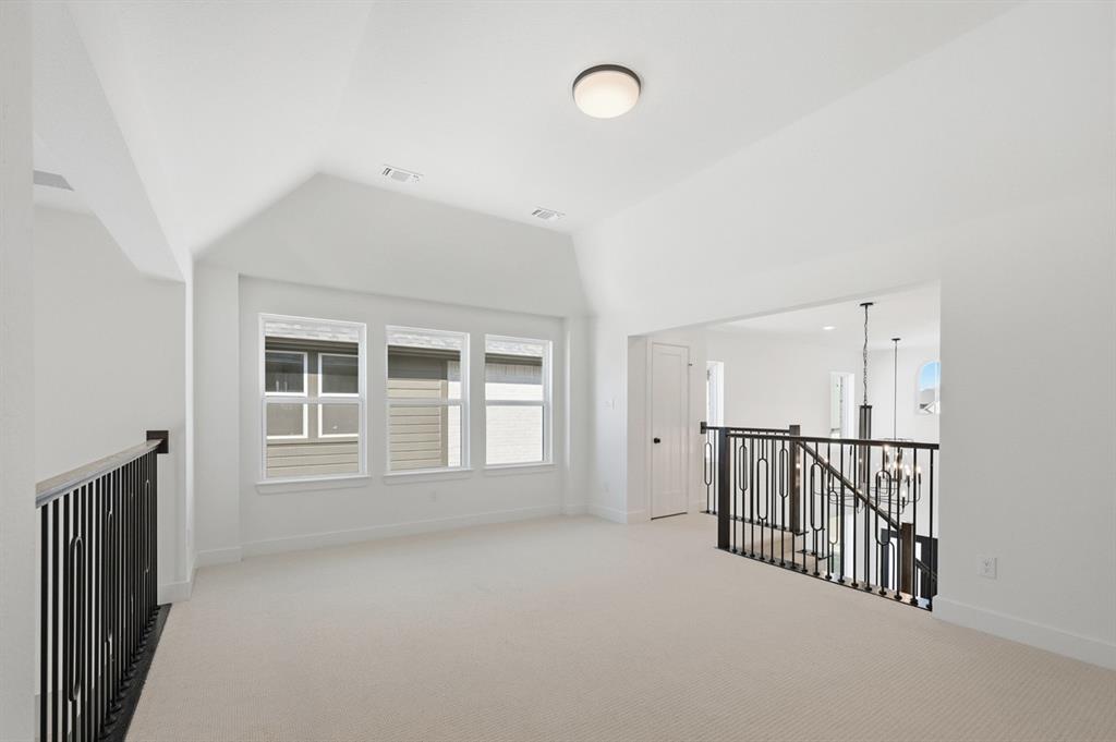 929 Shady Oaks Drive Property Photo 21