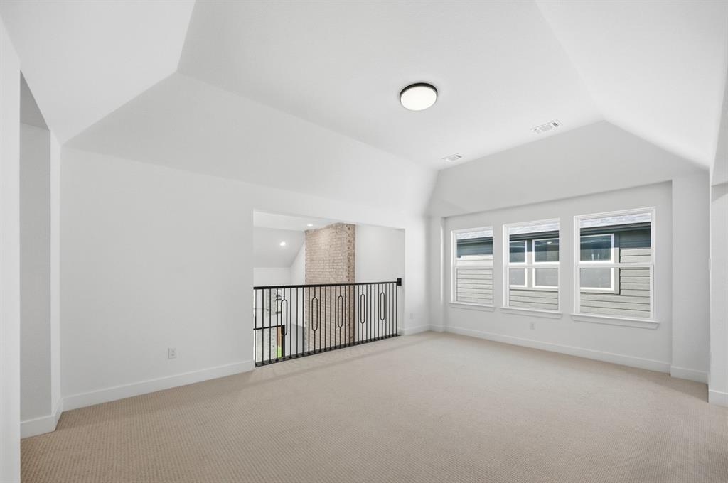 929 Shady Oaks Drive Property Photo 22