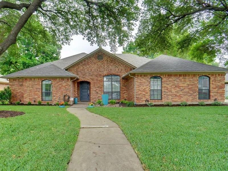 1428 Oxford Lane Property Photo 1