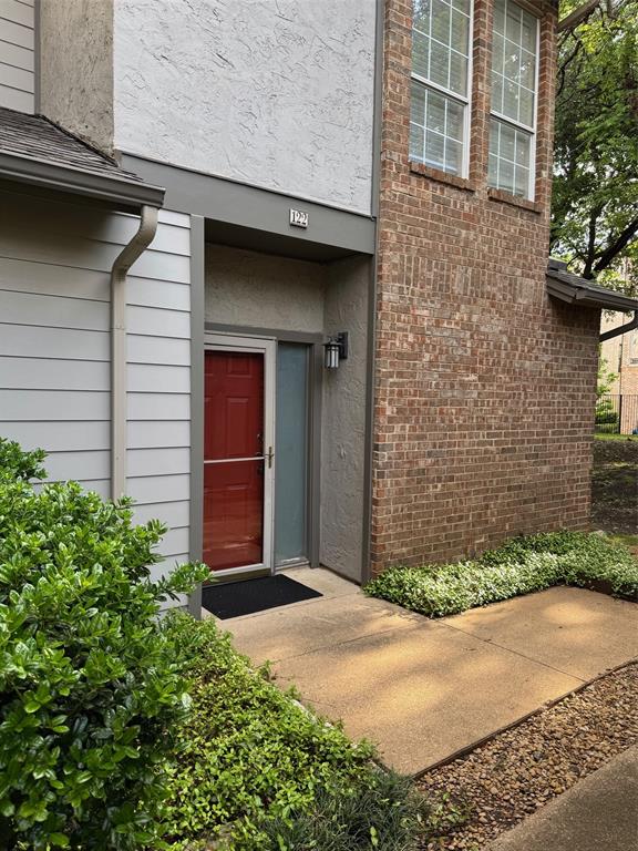 4067 Beltway Drive Property Photo