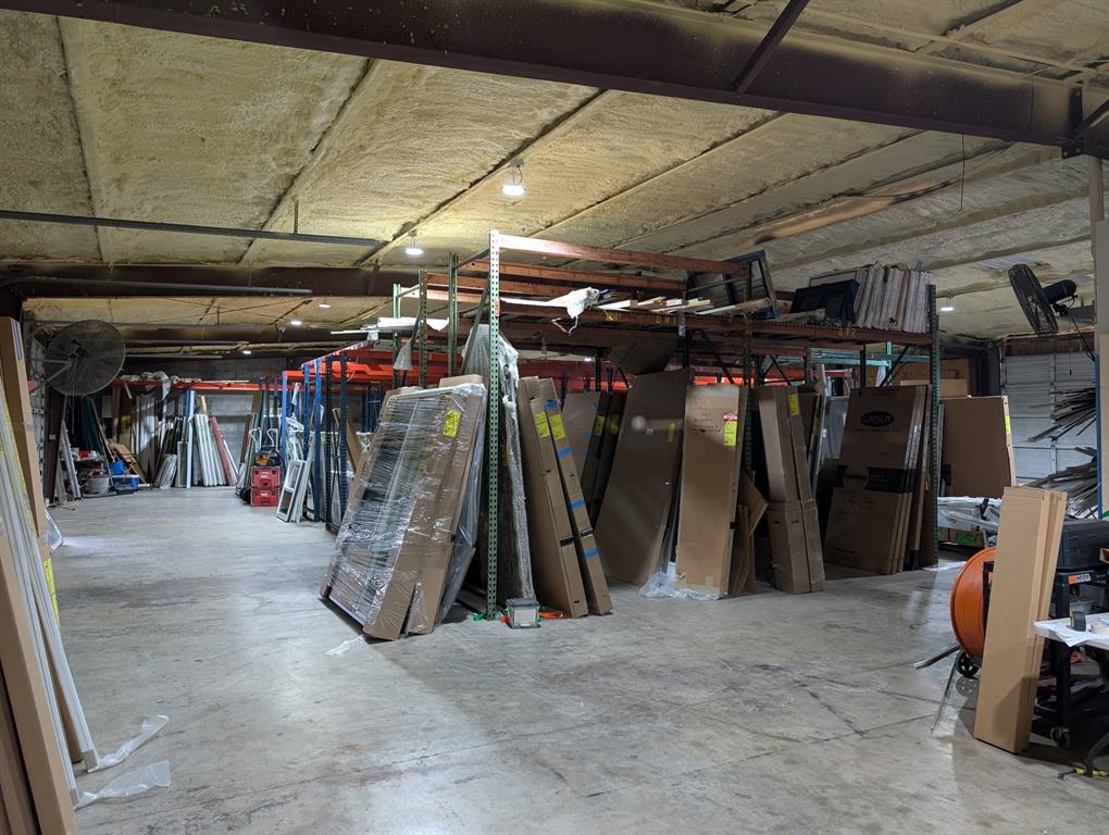 300 Kelly Street Property Photo 4