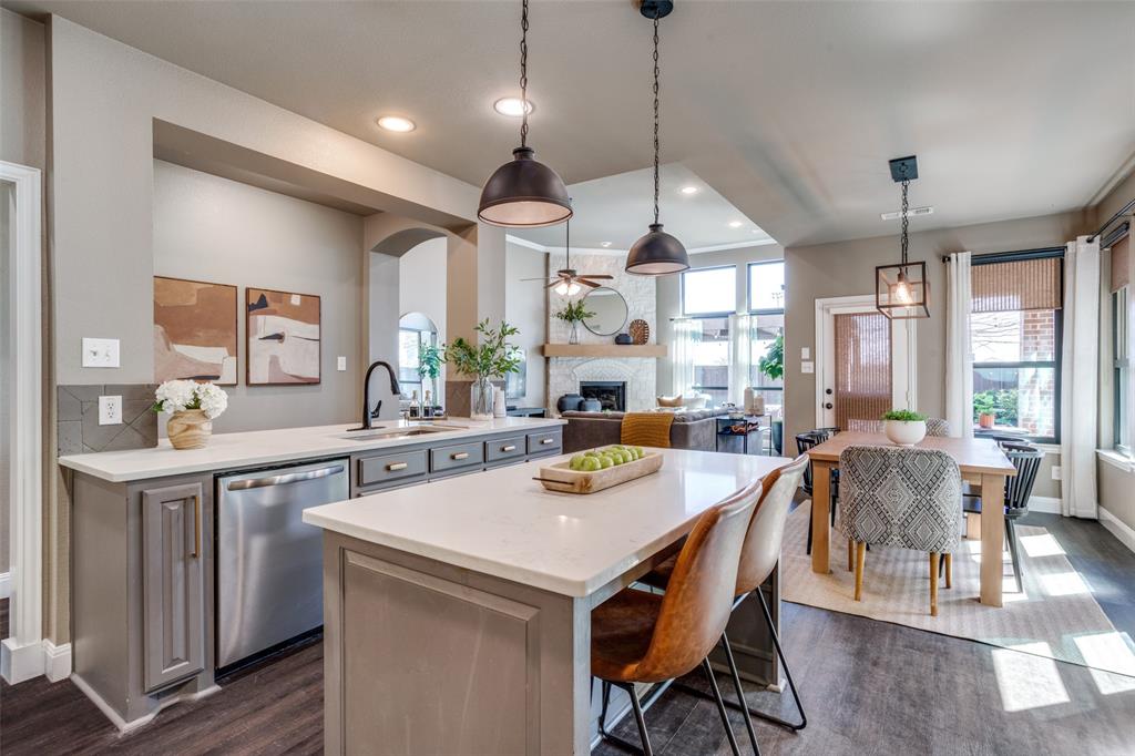 3209 Mile High Property Photo 1