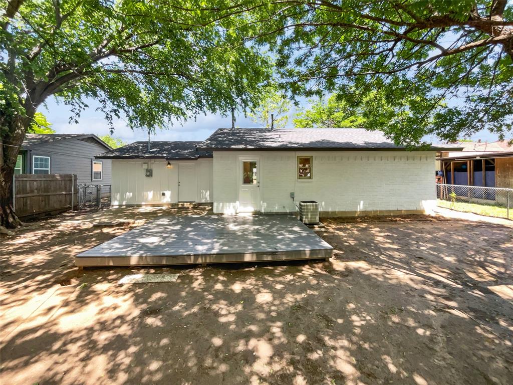 720 Tanglewood Drive Property Photo 8