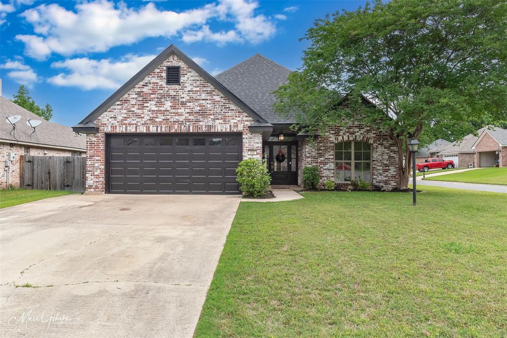 400 Silver Oaks Circle Property Photo