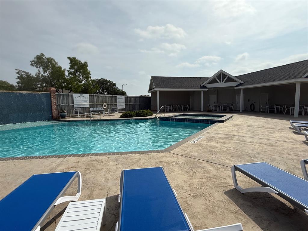 3441 Torrey Pine Property Photo 5