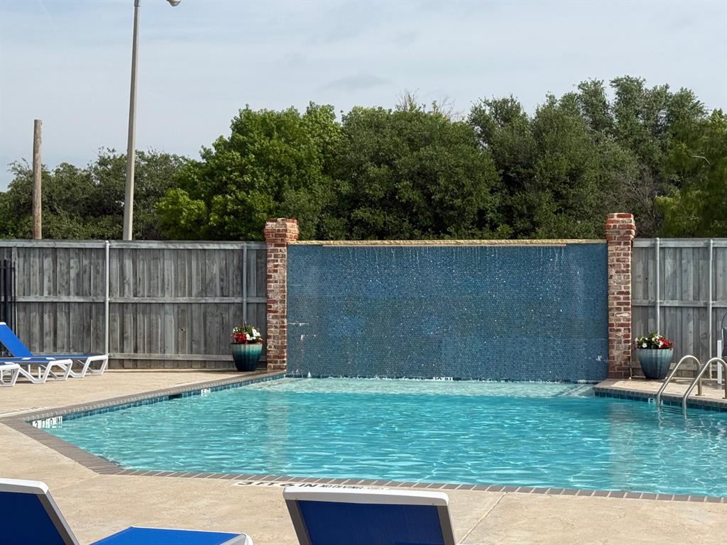 3441 Torrey Pine Property Photo 6