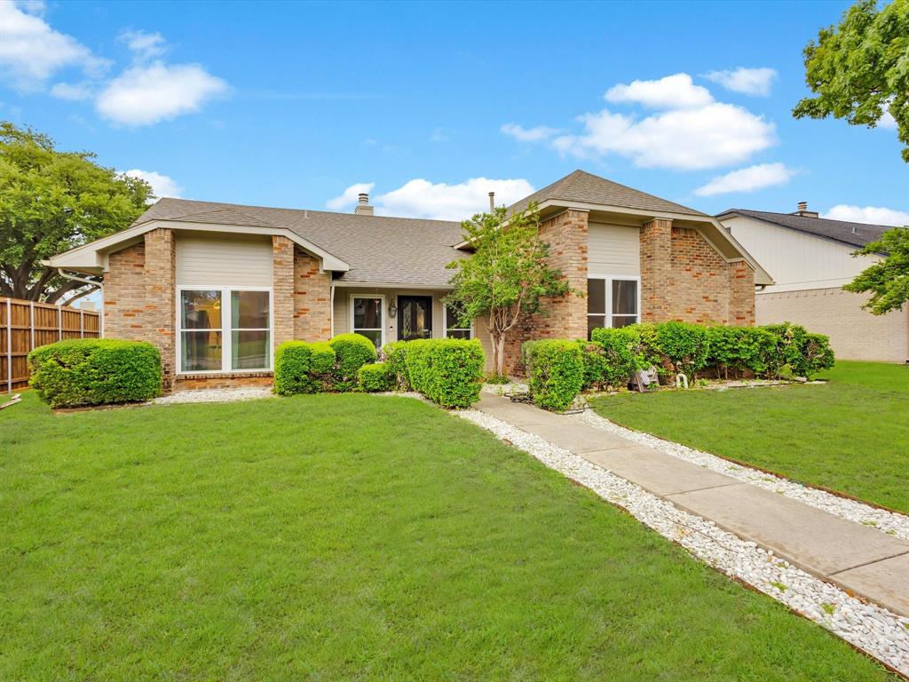 2024 Crestside Drive Property Photo 1