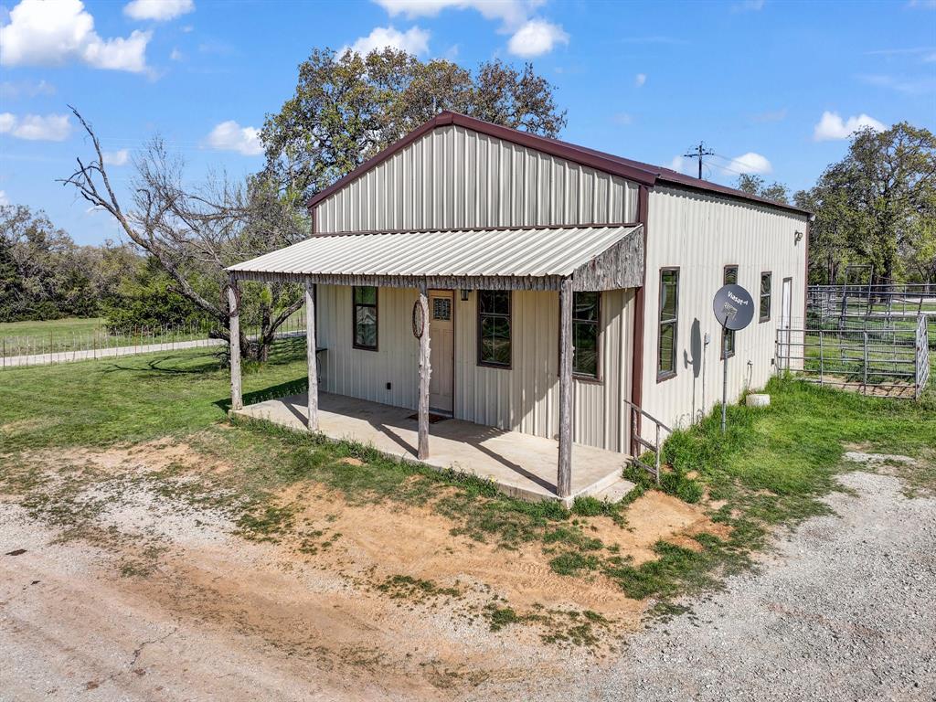 4507 County Road 2690 Property Photo