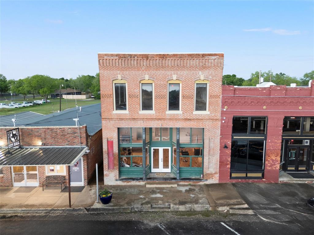6725 N Lone Star Parkway Property Photo 1