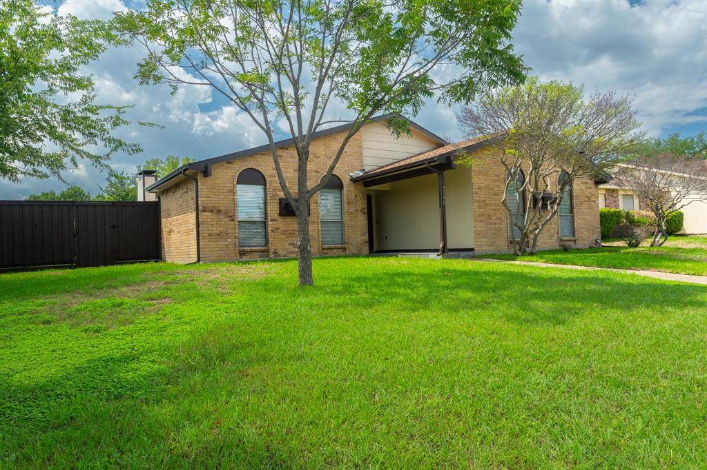 4505 Las Hadas Property Photo 1