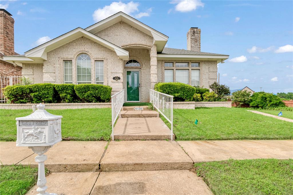 4135 Primrose Court Property Photo 1