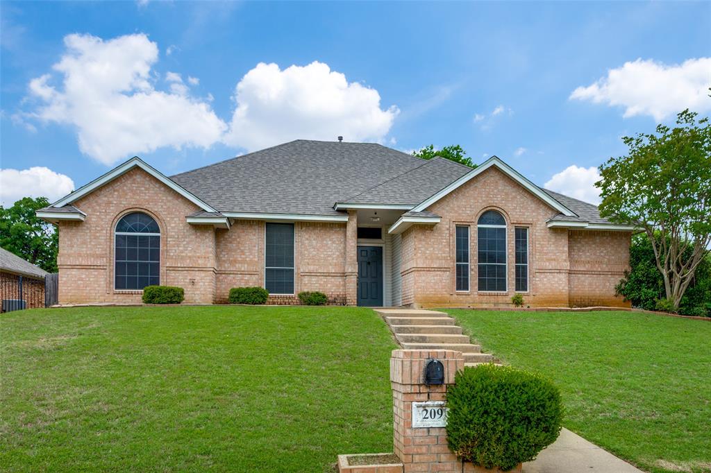 209 Blossom Lane Property Photo 1