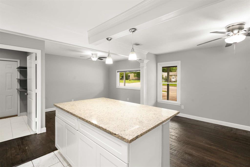 4512 Wabash Avenue Property Photo 12