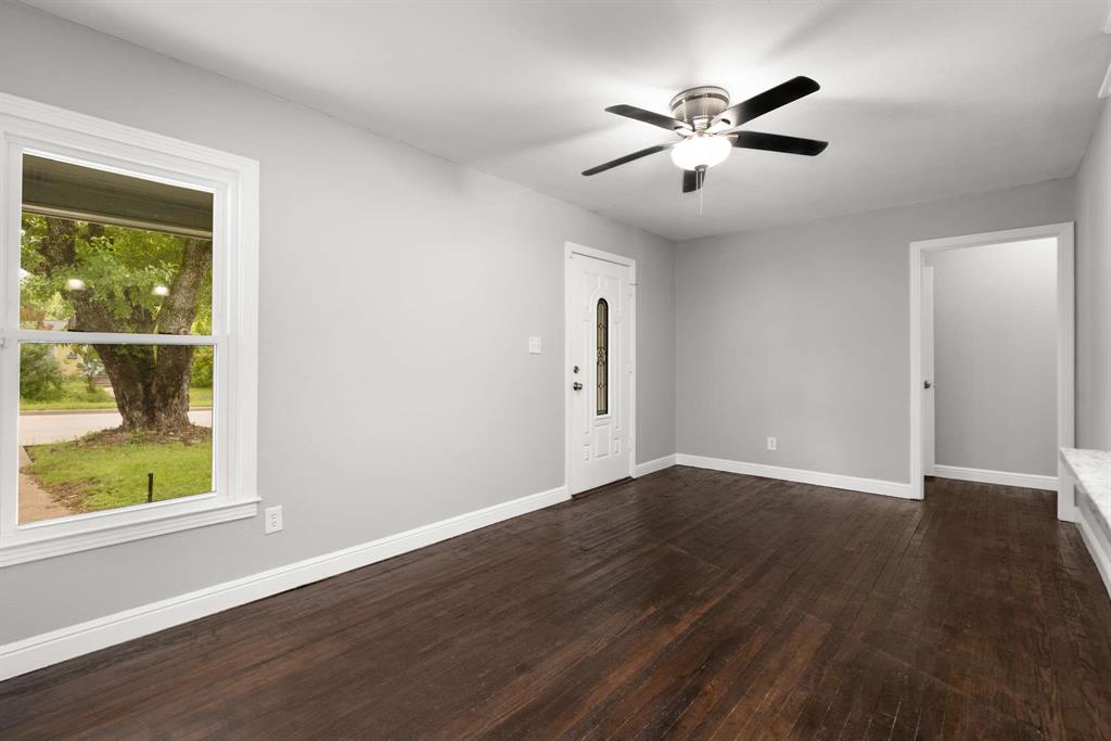 4512 Wabash Avenue Property Photo 14