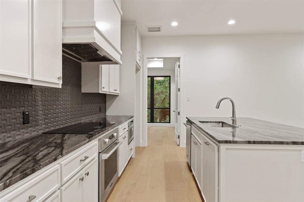 3601 Routh Street 2f Property Photo 11