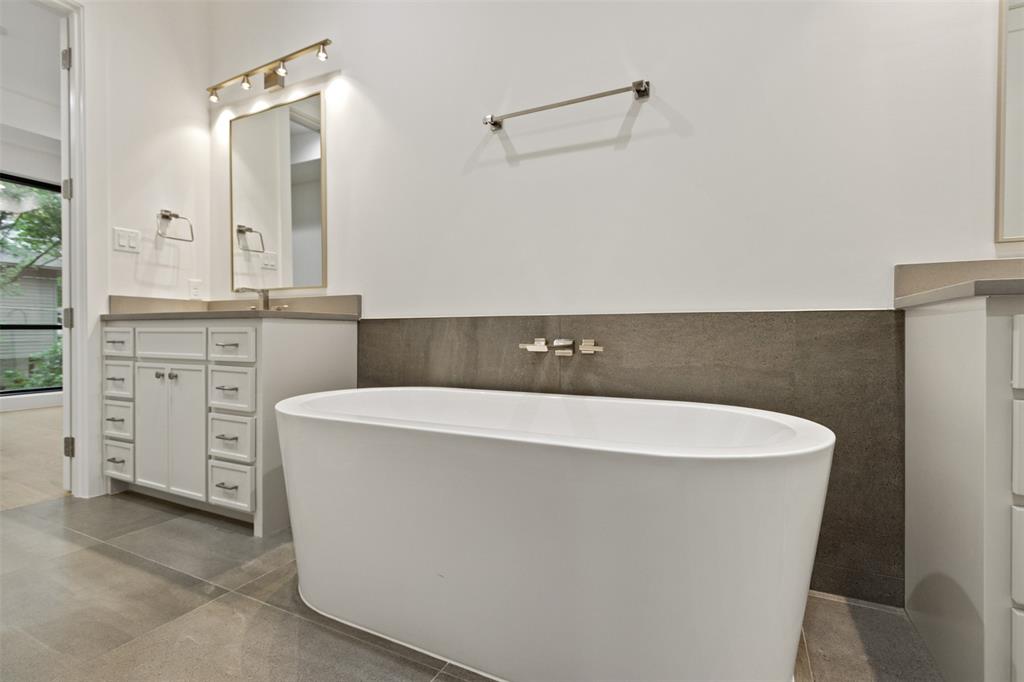 3601 Routh Street 2f Property Photo 23