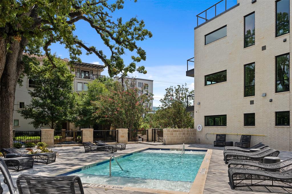 3601 Routh Street 2f Property Photo 34