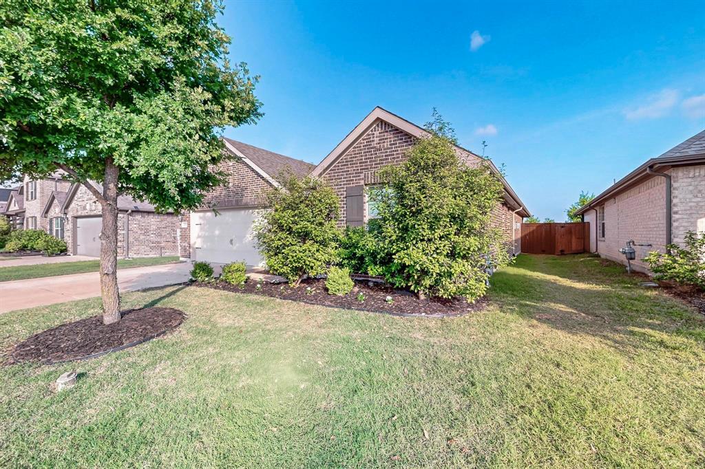 2135 Swanmore Way Property Photo 1