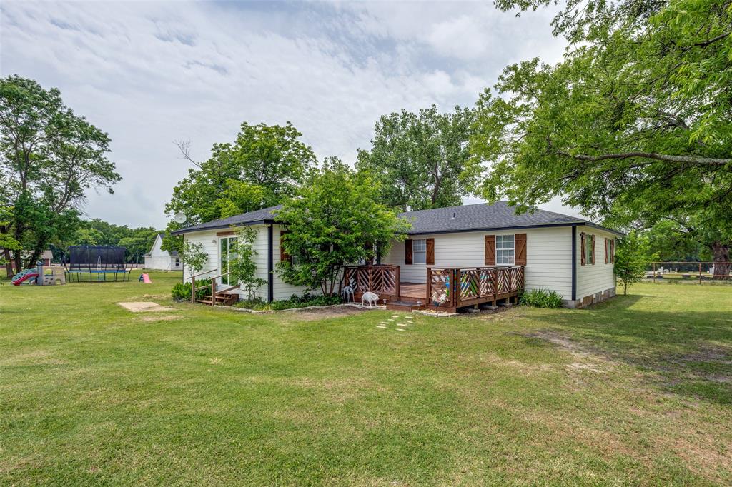 411 W Houston St Property Photo