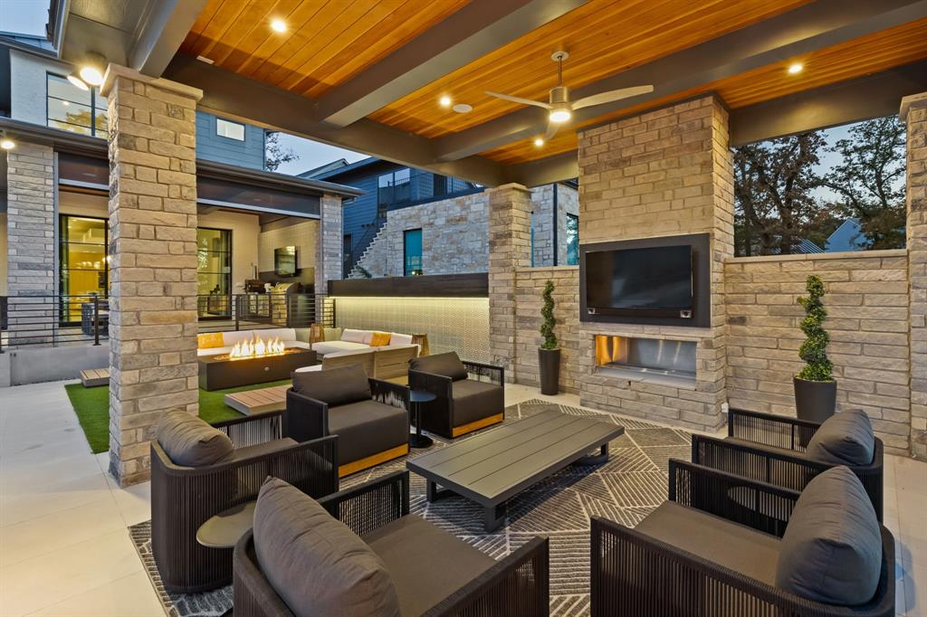 12133 W Lighthouse Lane Property Photo 3