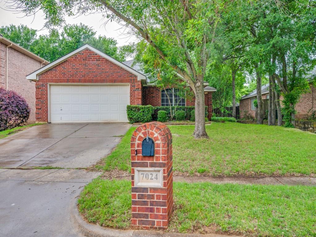 7024 Park Green Drive Property Photo 1